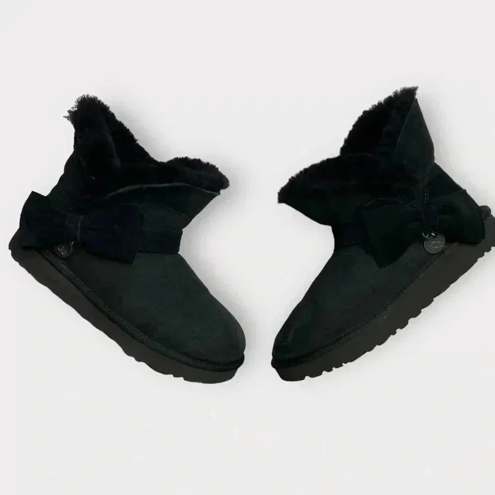 UGG Womens Black Classic‎ Suede Mini Bow Boots Sz 6